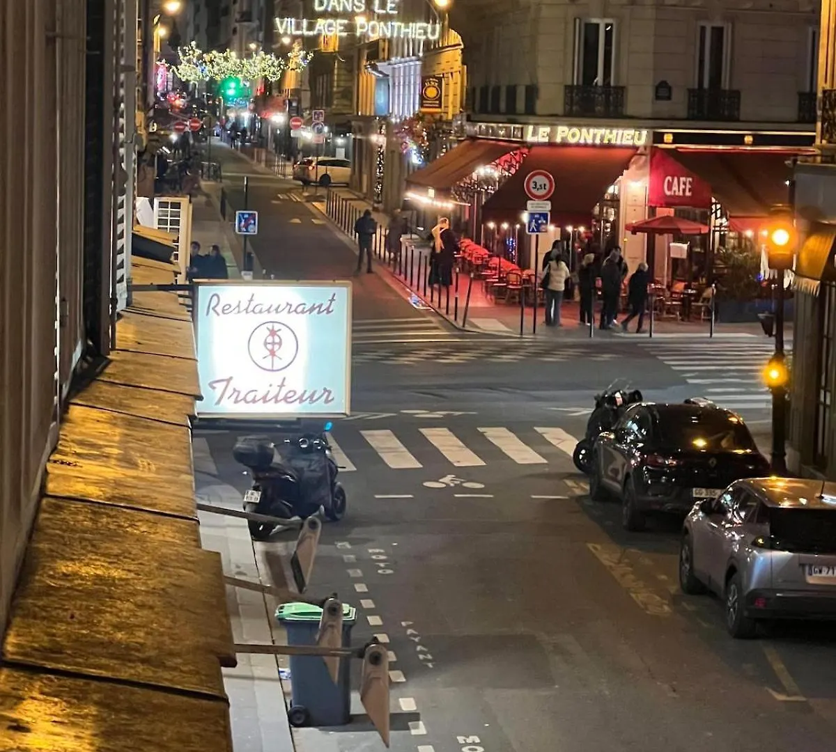 Suite Champs-Elysees Paris 8E
